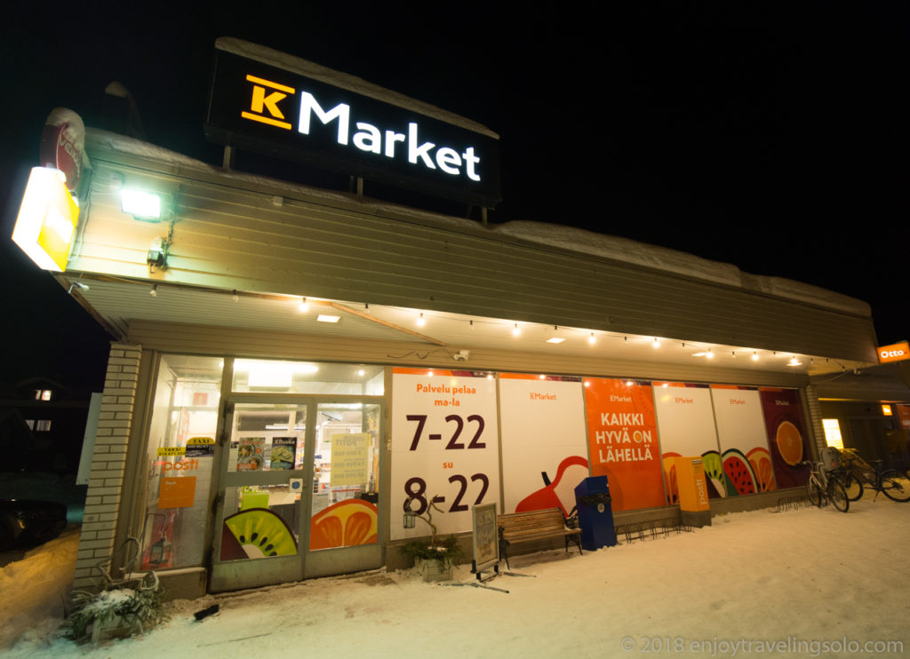 フィンランド イナリ 観光スポット 食事場所 スーパーの場所 完全ガイド
